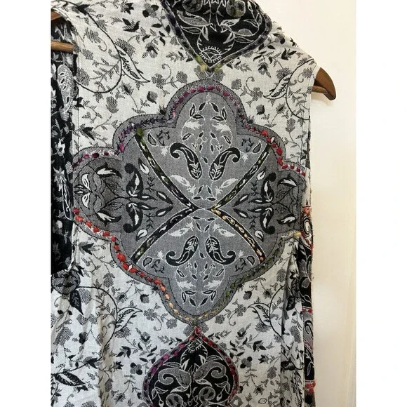 Soft Surroundings Kimono Paisley Wrap Open Black White Mandala Boho Chic - Picture 4 of 10